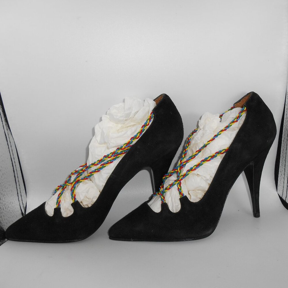 VINTAGE HARRIS MADE IN SPAIN BLACK COLOR ELASTIC TOP STRAP HEELS SZ 8 RARE HTF